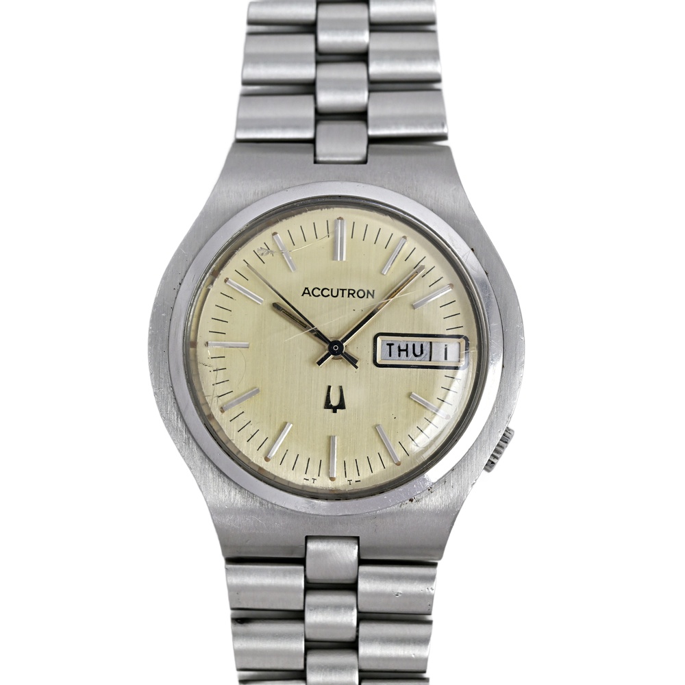 Accutron 1973 218 Day Date Tuning Fork Vintage Mens Watch Integrated Bracelet